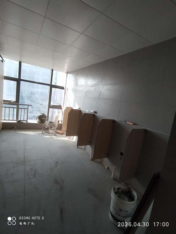 工厂公共卫生间隔断工程案例